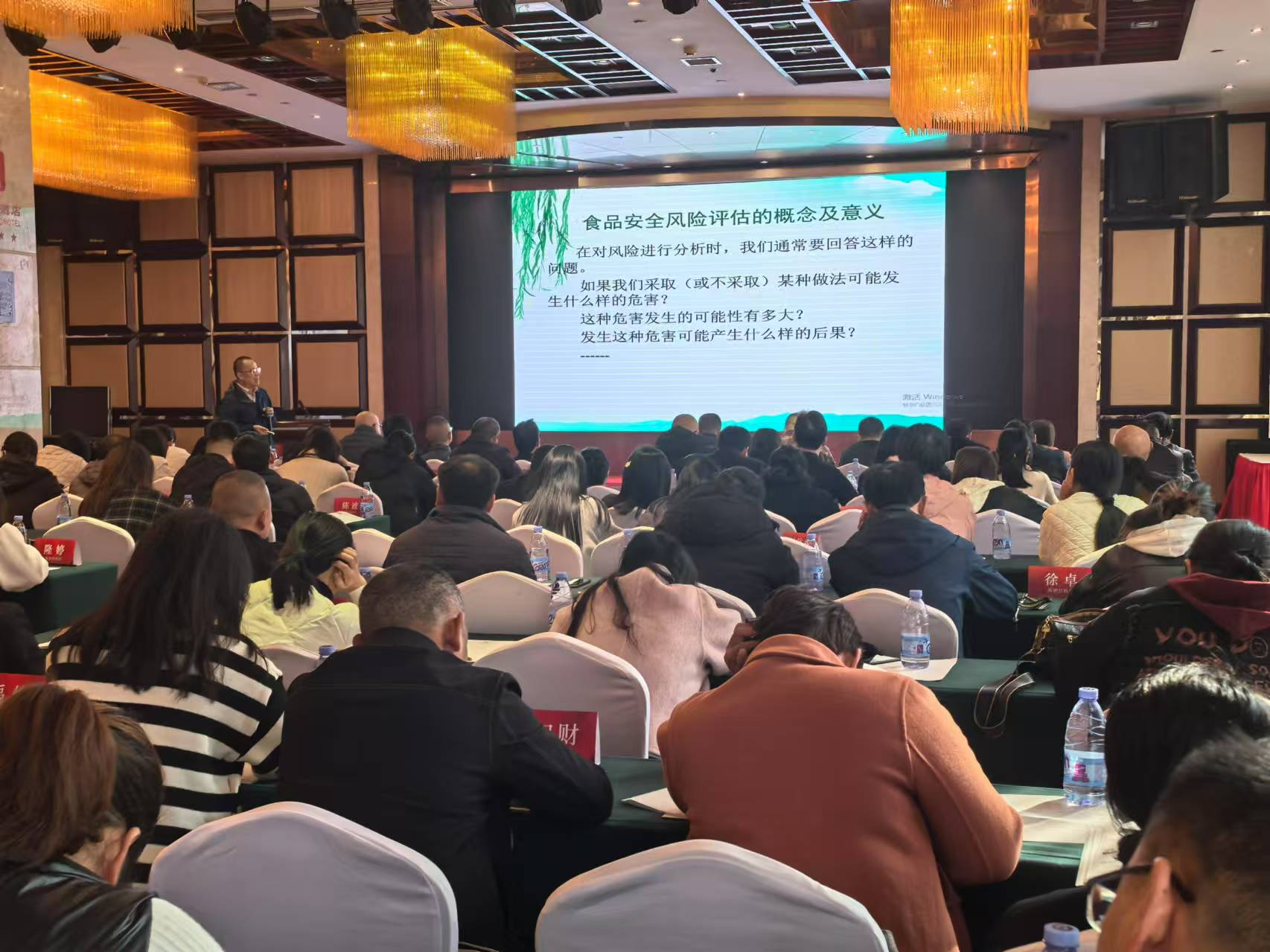 刘上图片2.png